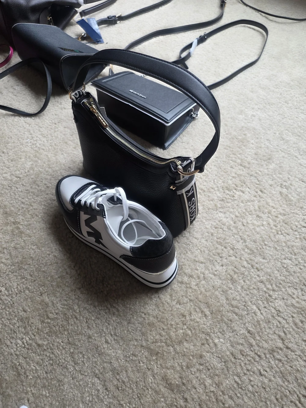 MICHAEL KORS Black Pebbled Leather Crossbody with Gold Hardware